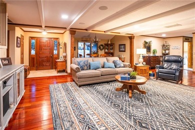This lakefront property on Lake Hartwell truly embodies the - photo 28