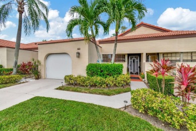 (private lake, pond, creek) Home For Sale in Boynton Beach Florida