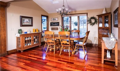 This lakefront property on Lake Hartwell truly embodies the - photo 31