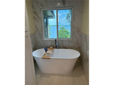 This lakefront property on Lake Hartwell truly embodies the - photo 50