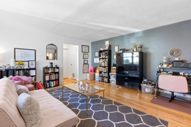 Beautifully maintained, this inviting one-bedroom unit offers