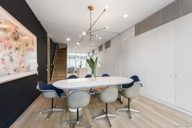 Designed by Pritzker Prize-winning architect Shigeru Ban, Metal - photo 7