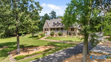 Welcome to this spacious 3-bedroom, 3-bath home situated on 3.67 - photo 3