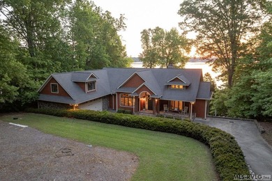 You don't come to Lake Gaston for ordinary-you come for - photo 44