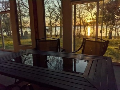 Lake Lewisville Home For Sale in Shady Shores Texas