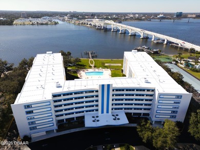 (private lake, pond, coastal) Condo For Sale in Daytona Beach Florida