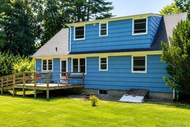 A rare opportunity to own in one of Locust Valley's most - photo 4