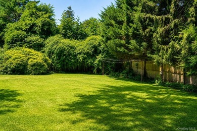 A rare opportunity to own in one of Locust Valley's most - photo 6