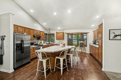 Welcome to this 3 bedroom, 2.5 bath home in Holland's desirable S - photo 3