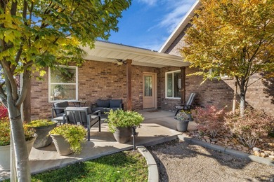 The home is fully remodeled in 2019 and beautifully finished - photo 3