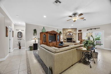 Experience the perfect blend of peaceful country living and - photo 9
