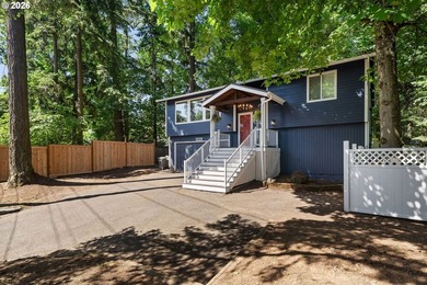Minutes to downtown Lake Oswego. Boutique shopping, wine bars - photo 2