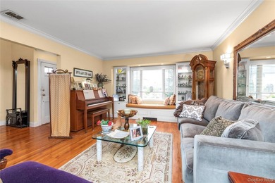 Welcome to this beautifully maintained split-level home located - photo 3