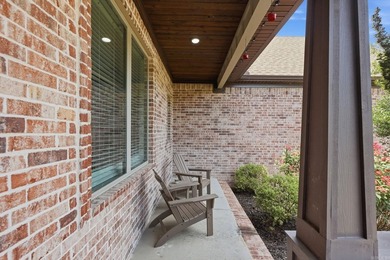 Welcome to 2613 Aberdeen Drive, a beautifully crafted home - photo 4