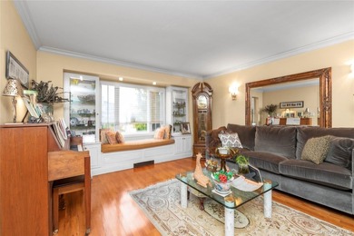 Welcome to this beautifully maintained split-level home located - photo 4