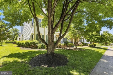Welcome to this WONDERFUL Home in the PRESTIGIOUS Gated Golf - photo 6