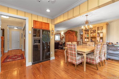 Welcome to this beautifully maintained split-level home located - photo 9