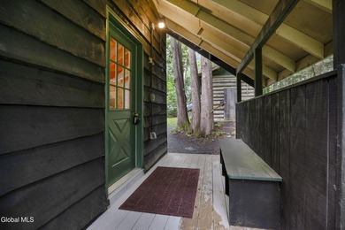 OPEN HOUSE 07/25 12:30 - 2:30PM Tucked away in the heart of the - photo 3