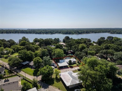 Lake Home For Sale in Quinlan, Texas