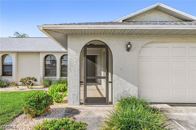 Beautifully maintained Furnished, 3-bedroom, 2-bath pool home in - photo 3