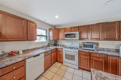 Unique Double Lot Corner on the West End. Two Floors, Lots of - photo 14