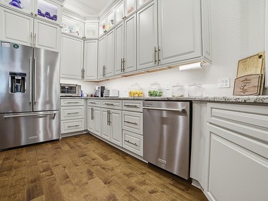 Discover the epitome of luxurious living in the sought after - photo 15