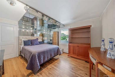 Unique Double Lot Corner on the West End. Two Floors, Lots of - photo 25