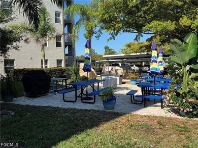 This is a 2 bedroom, 2 bath unit in Golfview Golf and Racquet - photo 3