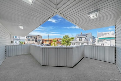 Unique Double Lot Corner on the West End. Two Floors, Lots of - photo 34