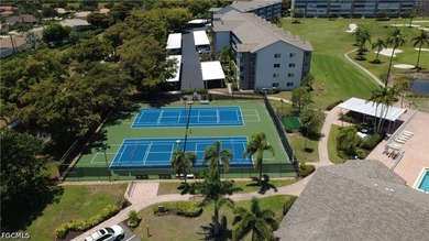 This is a 2 bedroom, 2 bath unit in Golfview Golf and Racquet - photo 8
