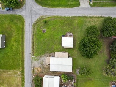 Corner lot with 30 x 50 shop building with concrete approach - photo 5