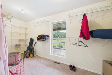 Beautiful one-owner home in the country! 3 bedroom, 2.5 bath - photo 18