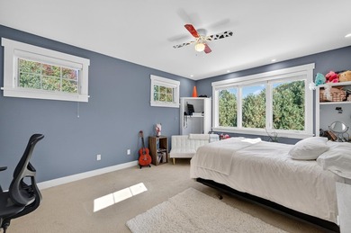 Stunning 4,700sqft custom Craftsman home on a prime .58-acre lot - photo 45