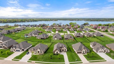 Assumable FHA Loan of 420,000 at 4.99! Sellers are - photo 2