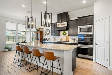 Assumable FHA Loan of 420,000 at 4.99! Sellers are - photo 6