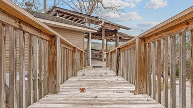 Unique opportunity for a turnkey Lake House on Norfolk! Seller - photo 8