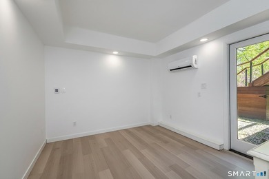 This 70s Modern home has been revamped to a 21st century - photo 14