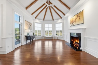 Ultimate lakeside living in the estate section of Woodside, a - photo 6
