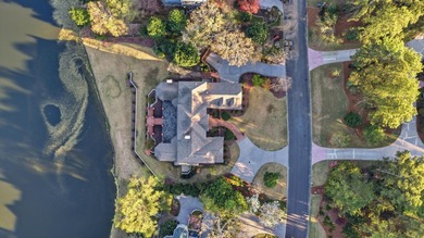 Ultimate lakeside living in the estate section of Woodside, a - photo 7