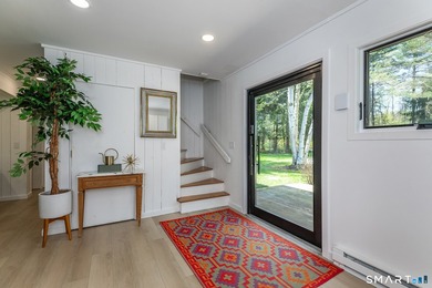 This 70s Modern home has been revamped to a 21st century - photo 20