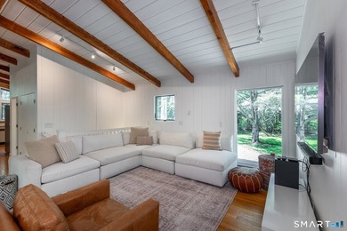 This 70s Modern home has been revamped to a 21st century - photo 23