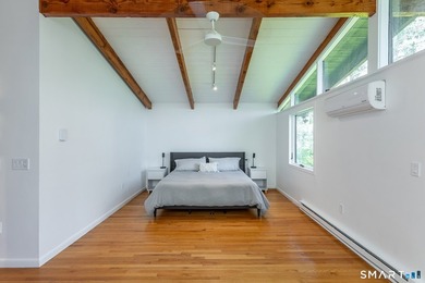 This 70s Modern home has been revamped to a 21st century - photo 25