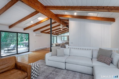 This 70s Modern home has been revamped to a 21st century - photo 30