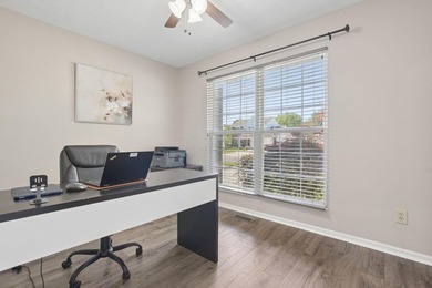 Beautifully maintained 4-bedroom home in the desirable Park Bend - photo 8