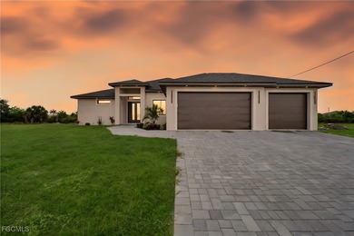 Cape Coral Lakes Area Home For Sale in Cape Coral Florida