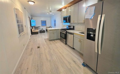 This charming 2-bedroom, 1-bath mobile home is located in a - photo 11