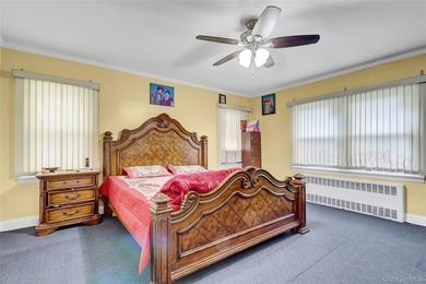 Welcome to this beautifully maintained 4-bedroom, 3-bathroom - photo 11