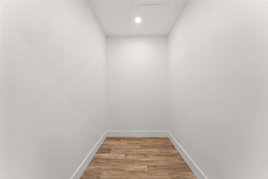 Fully renovated 3 bedroom, 2 bathroom home that lives like new - photo 11
