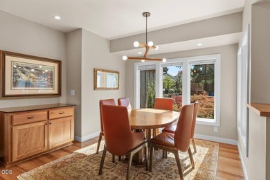 Luxury golf course frontage property! Fully renovated 4-bedroom - photo 7