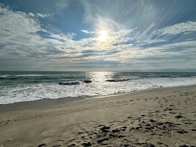 Welcome to your Melbourne Beach coastal retreat! Ideally located - photo 18